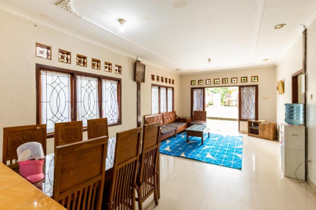 Villa Anjung Balak Cisarua Exterior photo